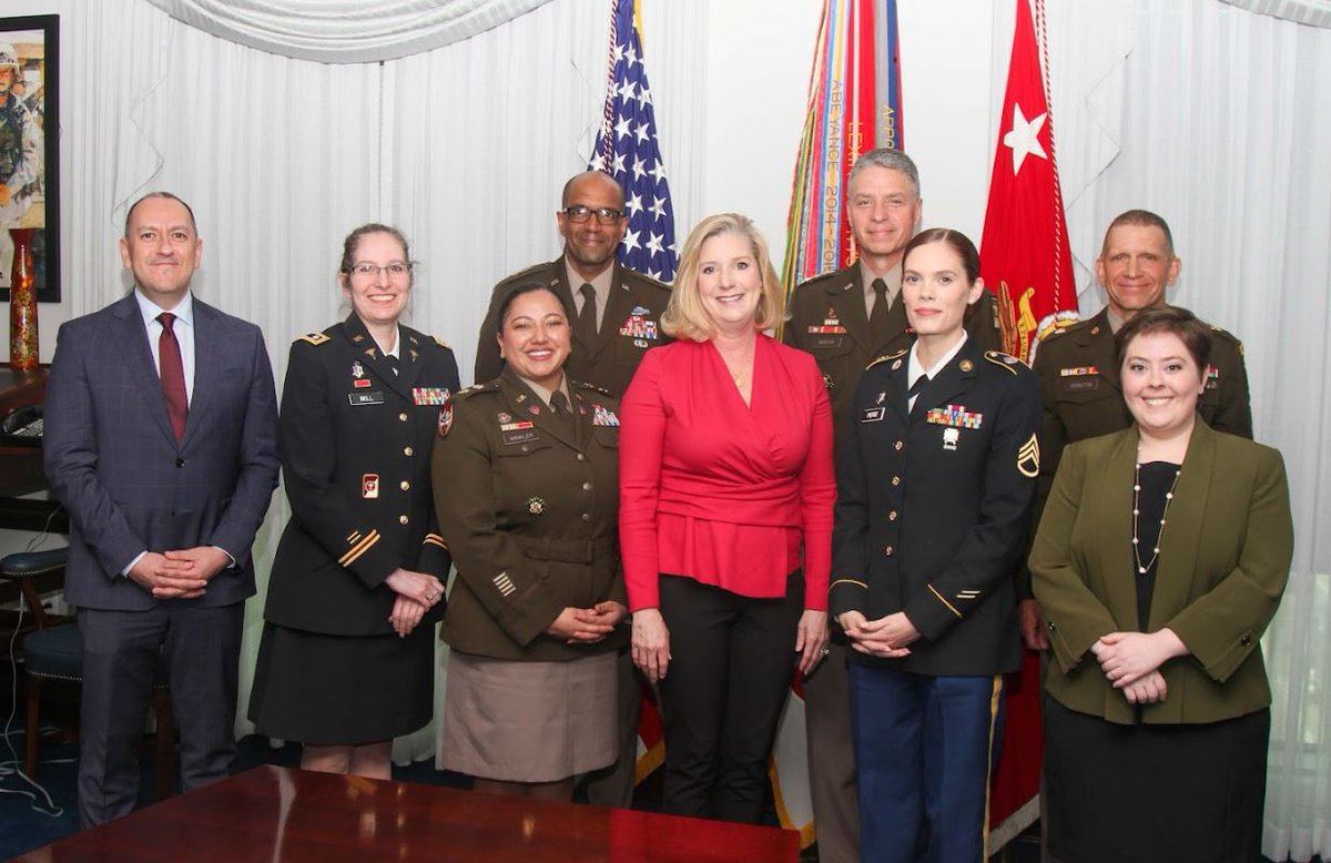 This week, I signed the new <a href="/USArmy/">U.S. Army</a> Parenthood, Pregnancy, Postpartum directive. This directive seeks to normalize parenthood &amp; extend benefits &amp; accommodations to all new parents: dual/single military, single moms &amp; dads. Our Army is 404,000 parents strong &amp; growing! #ArmyStrong