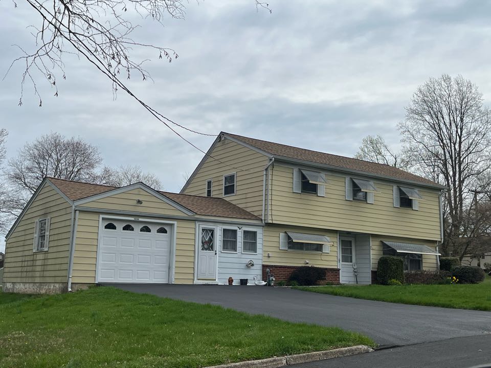 UpandAbove_NJ's tweet photo. Completed Job in Washington NJ This roof was re-done in GAF Timberline HDZ - Shakew... https://t.co/Lp0lyWxTNR https://t.co/un8zoh7ub0