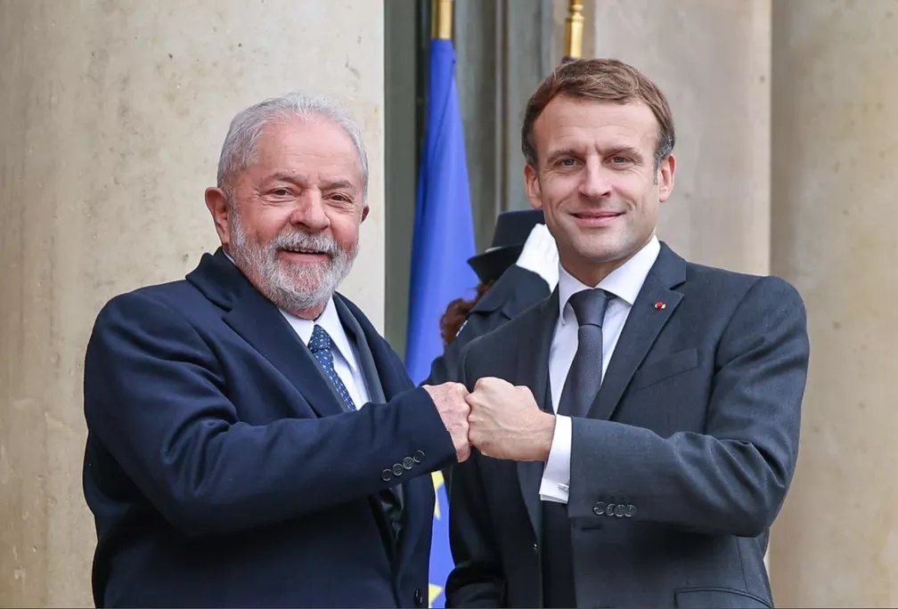 Desde o começo da minha vida sindical e política, eu recebi o carinho e a solidariedade do povo francês. A França foi uma parceira estratégica nos meus governos. 🇧🇷🇫🇷 📸: @ricardostuckert