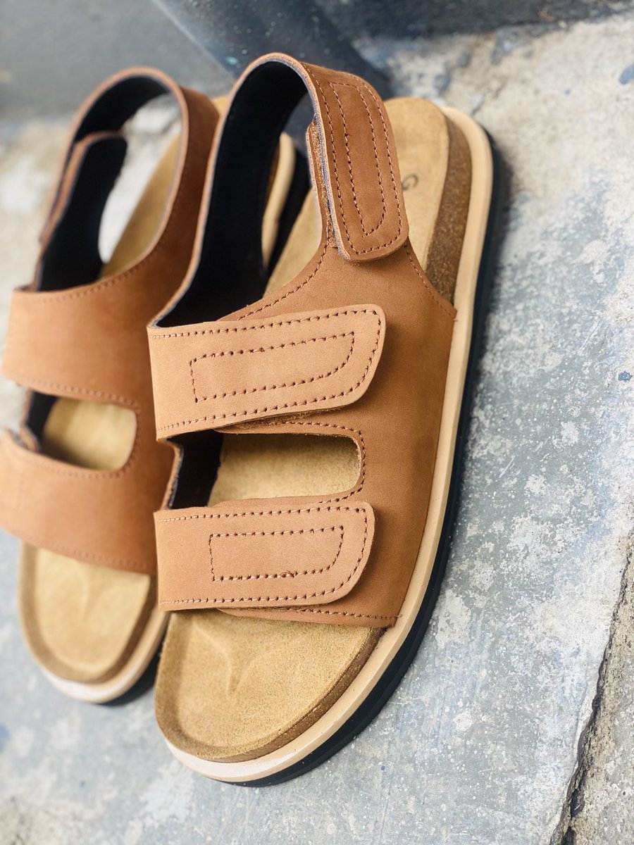 Teetopstores's tweet photo. @chemicalbrodar Birkenstock sandal available in all sizes, 15000 naira only 
We deliver nationwide https://t.co/IWZ6gbsGBO
