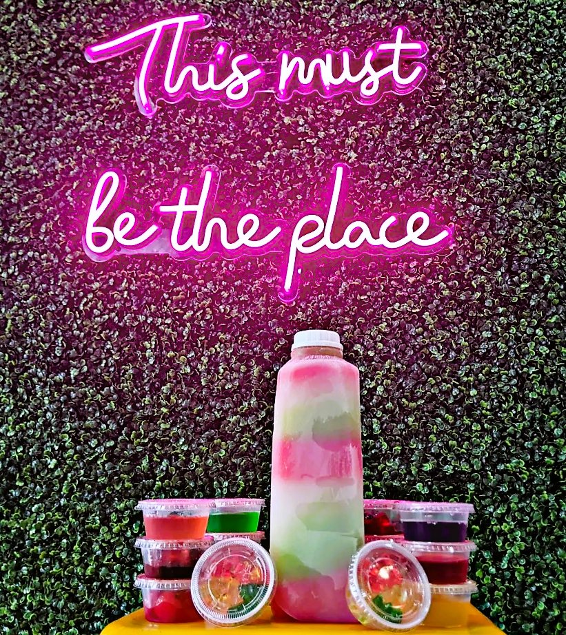 TexasBlends's tweet photo. This must be the place.. at Daiquiris 2 Go!
"Texas Blends, It's In The Mix"
#daiquiris2go #bestdrinks #bestdaiquiris #bestmargaritas #daiquiri #Daiquiris #frozendrinks #houstontx #htxblogger #houstontx #houston #itsinthemix #margarita #smoothies #texasfood #texasblends https://t.co/5l9m3ot33M