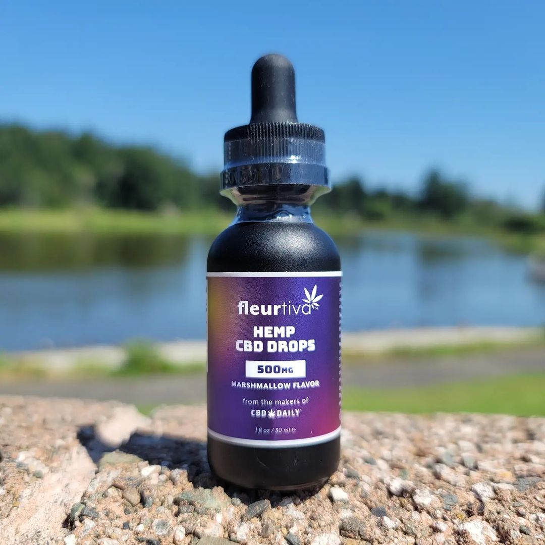 fleurtiva's tweet photo. Fleurtiva Hemp CBD Drops are:
• Third-PartyTested • Full-Spectrum CBD • Less than 0.3% THC • Available in 500 mg &amp; 1000 mg • 100% Natural https://t.co/Maqs6IrP5C
