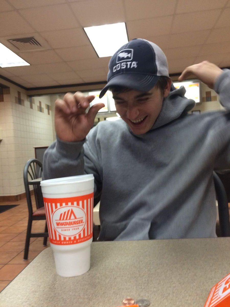 kaybmac21's tweet photo. Happy Birthday Brother, I know you’re finally at peace, chillin in the clouds 

No one can crack me the fuck up like you, I miss you bud 🧡🍃 https://t.co/KgcCWE7B7E