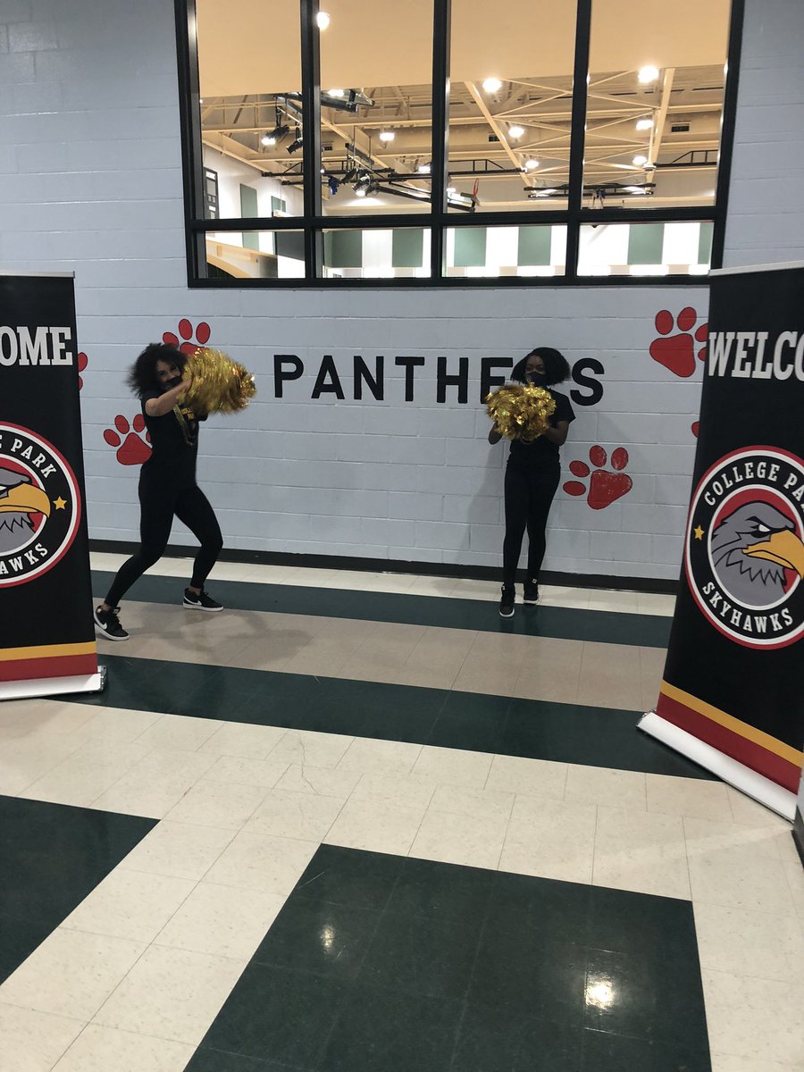 When I tell you our COMMUNITY showed up and showed out?!? Thank you <a href="/VisionToLearn/">Vision To Learn</a> and <a href="/CPSkyhawks/">College Park Skyhawks</a> for showing our students so much LOVE! @prin_pauldwest <a href="/AAMrFlowers/">Richard Flowers</a> <a href="/LennetteJones/">Lennette Moore</a> <a href="/AprilTh17054423/">April Thomas</a> <a href="/He_TEaches/">Tevin Smith, Ed.S.</a> <a href="/CoachBookELA/">Faith Booker</a> <a href="/FultonCoSchools/">FultonCountySchools</a>