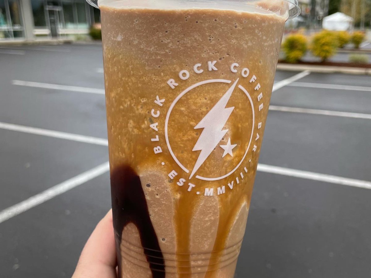 Today I am helping about 150 7th graders in the library to do #RESEARCH using both print books and computers. So glad I earned a FREE giant Carmel truffle chiller from Black Rock today! 👍🏼#SchoolLibrarian  #ResearchSkills #LibrariansAreTeachers