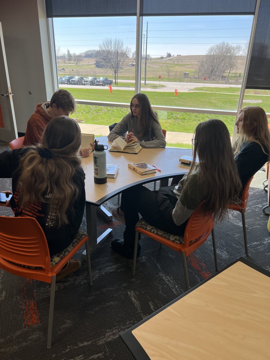 dmpeachy's tweet photo. Zoology in class discussion of FUZZ by ⁦@mary_roach⁩  We are getting closer to our community discussion on May 12th! https://t.co/vJ1xiXksoI