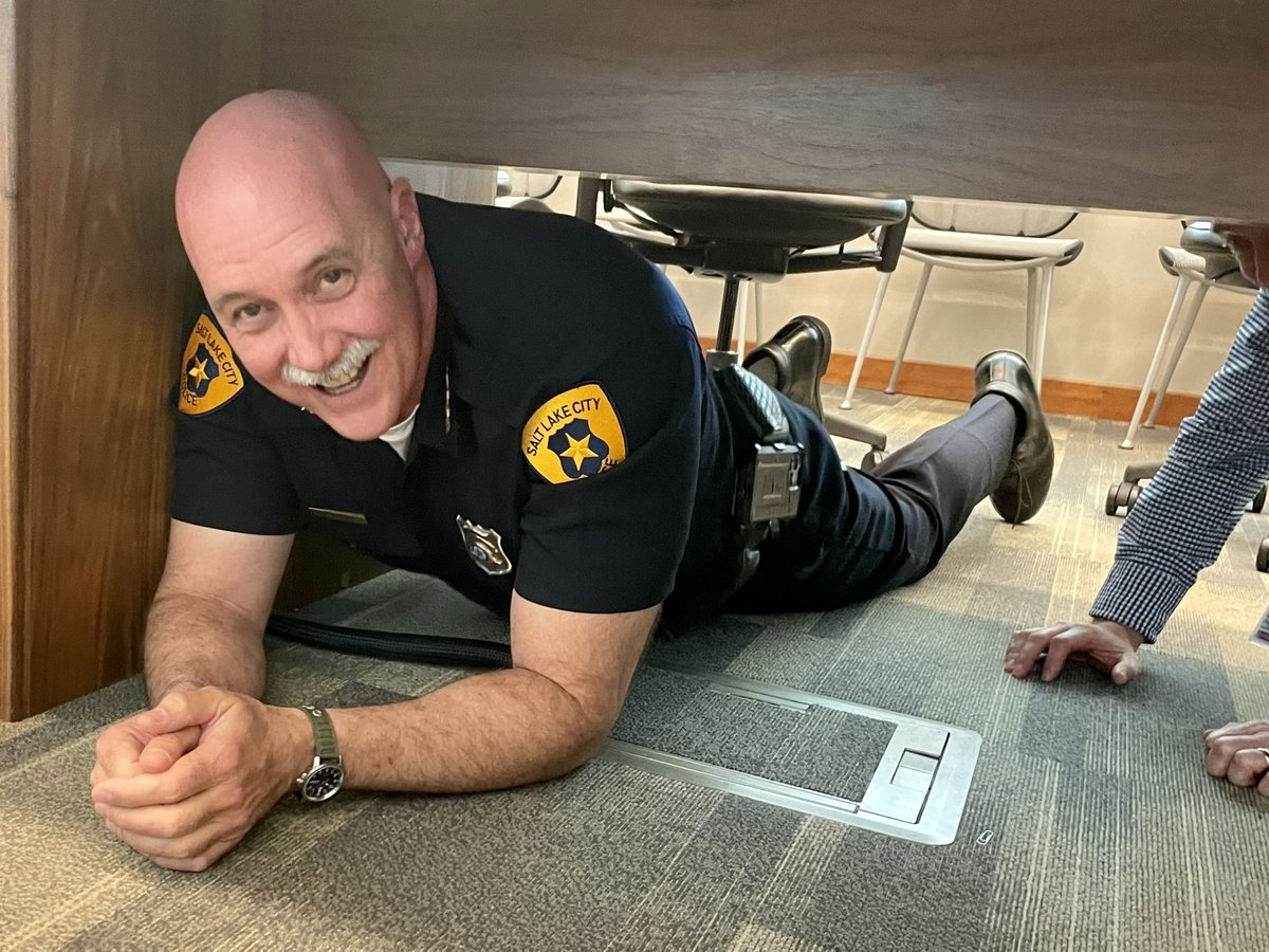 ChiefMikeBrown's tweet photo. Today, @slcpd participated in the @UtahShakeOut. This is an greater reminder because 90% of Utah’s population lives in active earthquake zones. We should all be ready for earthquakes and prepared to protect ourselves and loved ones. #slc #slcpd #SaltLakeCity #greatshakeout https://t.co/qC2fskLBTl