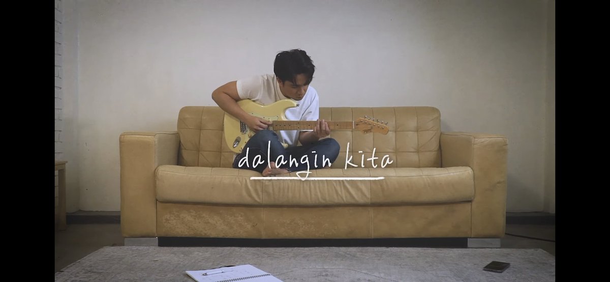 neil_untamed's tweet photo. A song written for me and my girlfriend. Hahaha salamat sa Lyriko #tjmonterde
WALONG BILYON
#TJMonterde https://t.co/ewVJxXsTsF