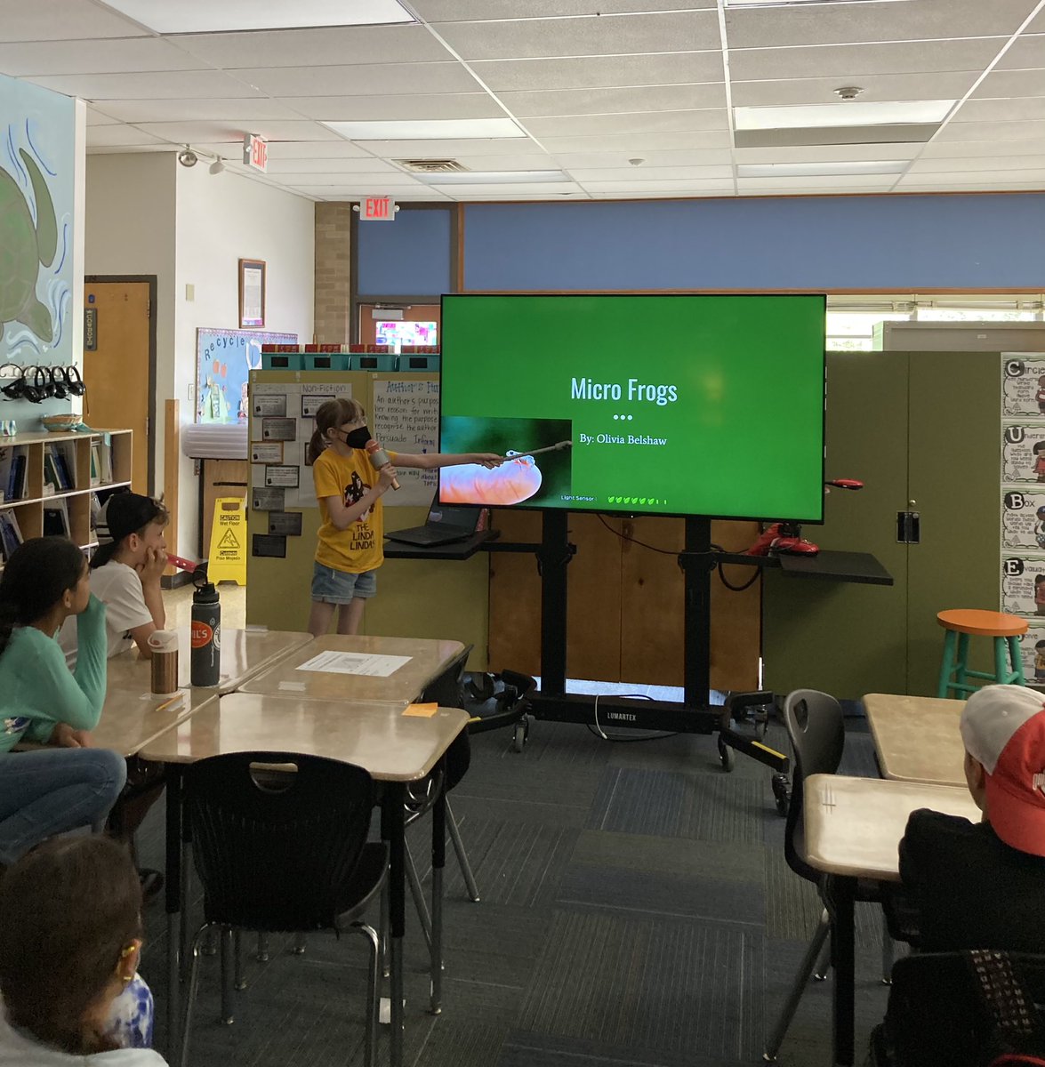 OHE4th's tweet photo. We learned some amazing new facts while listening to our 4th graders present their animal research projects! Well done, Eagles! @OakHillElem @AISDHumanities https://t.co/m4D189Ewz8