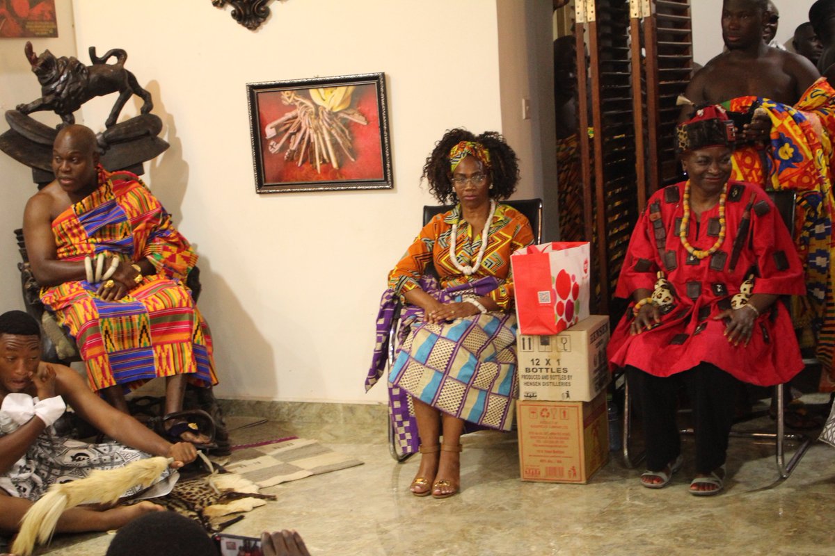 UNinGhana's tweet photo. His Royal Majesty Odeneho Kwafo Akoto III, King of Akwamu, has warmly welcomed the visiting Costa Rican Vice-President @epsycampbell & the UN Under Secretary-General and ED of @UNFPA @Atayeshe to the land of the people of Akwamu in the Eastern region of Ghana๐ฌ๐ญ.
#TheReturnMission https://t.co/vXlRUHzQv3