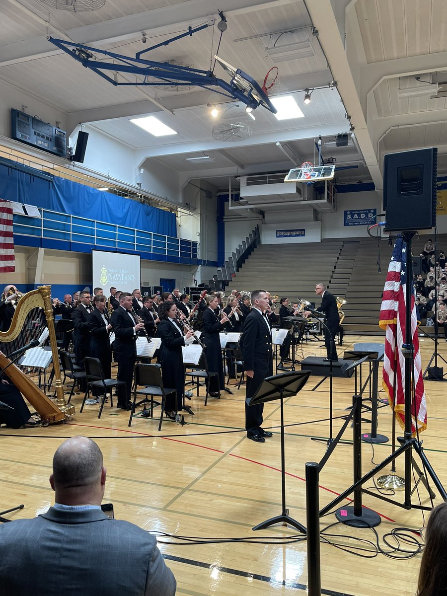 MacArthur VIM program got to see the US Navy Band perform. What an honor! Thank you for inviting us @D23MacArthur @PHSD23 #MAChasPRIDE #Proud2BD23 #navyband #music