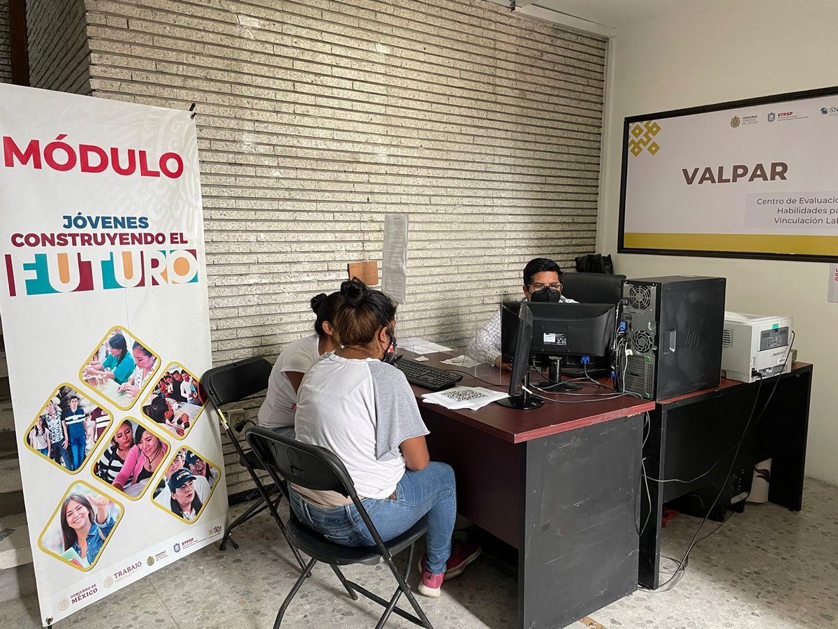 ¡Nuestro Módulo de <a href="/JovConFuturo/">Jóvenes Construyendo el Futuro</a>  esta atendiendo a las juventudes de #Veracruz para registrarse en la plataforma!

De lunes a viernes de 9:00 a 18:00 h 
Av. Ávila Camacho #195 Col. Ferrer Guardia.

#SNE #SeguroEs #JóvenesConstruyendoElFuturo