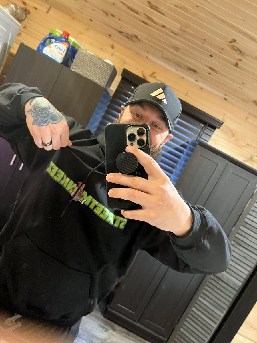 DogManTra tweet media