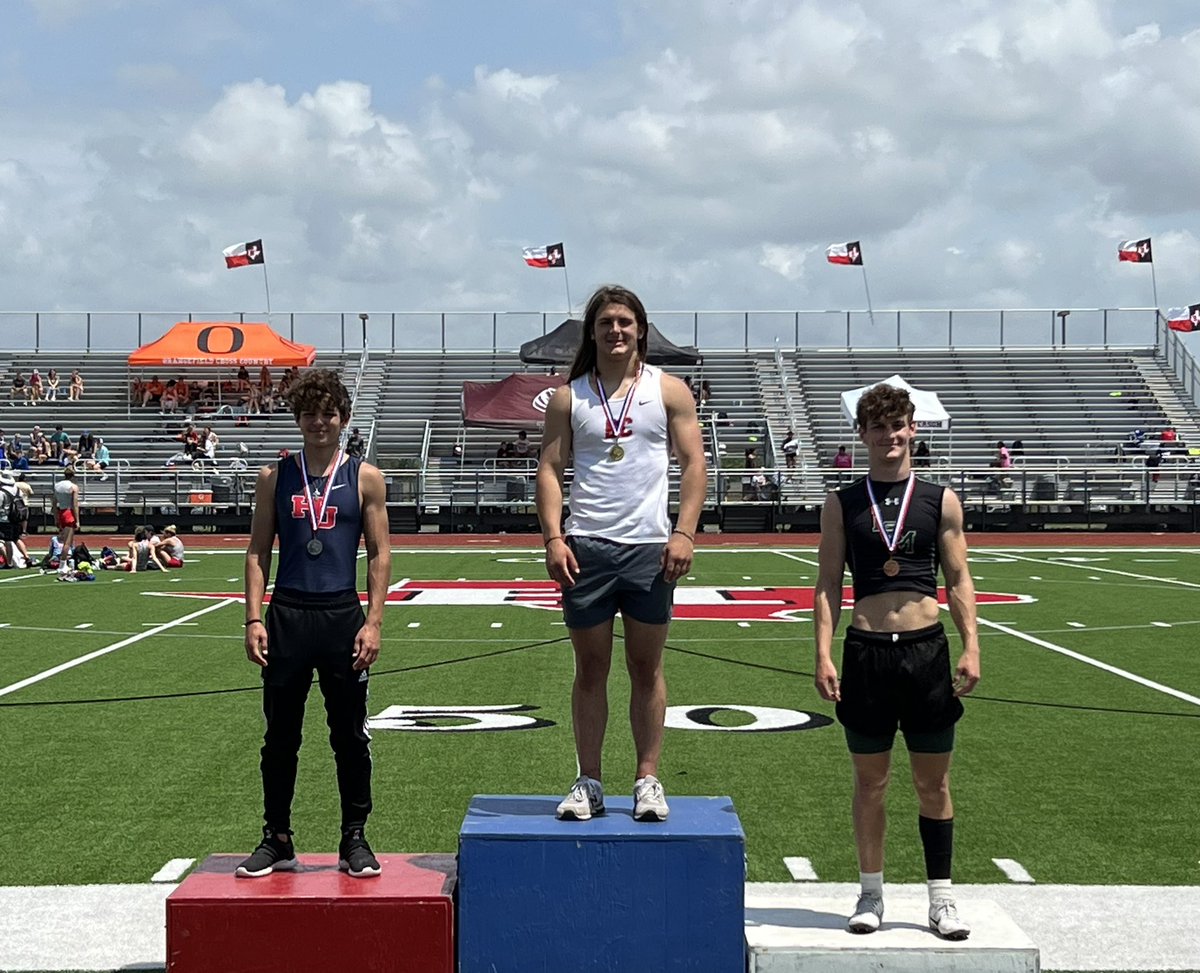 coachklintking's tweet photo. Congratulations to Area Champ @hcgota16 ! Great job continuing to compete each week!Headed to region next week! @BridgeCityHS #BeGreat #ChaseExcellence https://t.co/trfdlijr3z