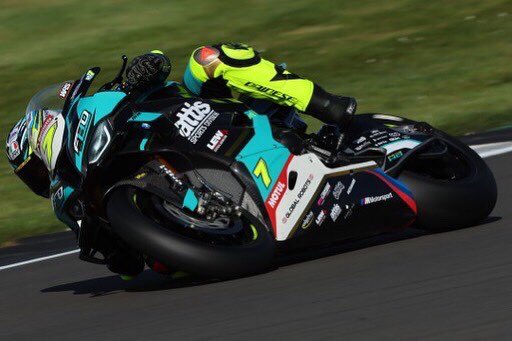 Oulton Park Test: ✅
Peter ends the day P3 – with his 1:34.522 from this morning as Ryan finishes 13th quickest with a best lap of 1:35.081.
The FHO Racing by Kobelco riders have also been out – Alex ending the day P7 and Jack P14 in Superstock.

Bring on Round Two next weekend!!