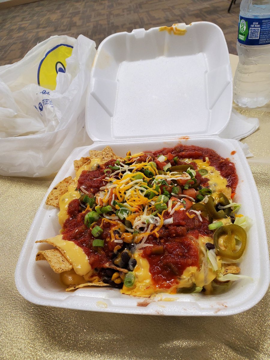 othagreat's tweet image. Kyjuan held it down for 420 Yet again this yr!!! Major S/O 2 @stackianna88 with Higher Clouds Kitchen. These Vegetarian Nachos were Infused n AMAZING!!!! Danm tht was a Good Night!!!