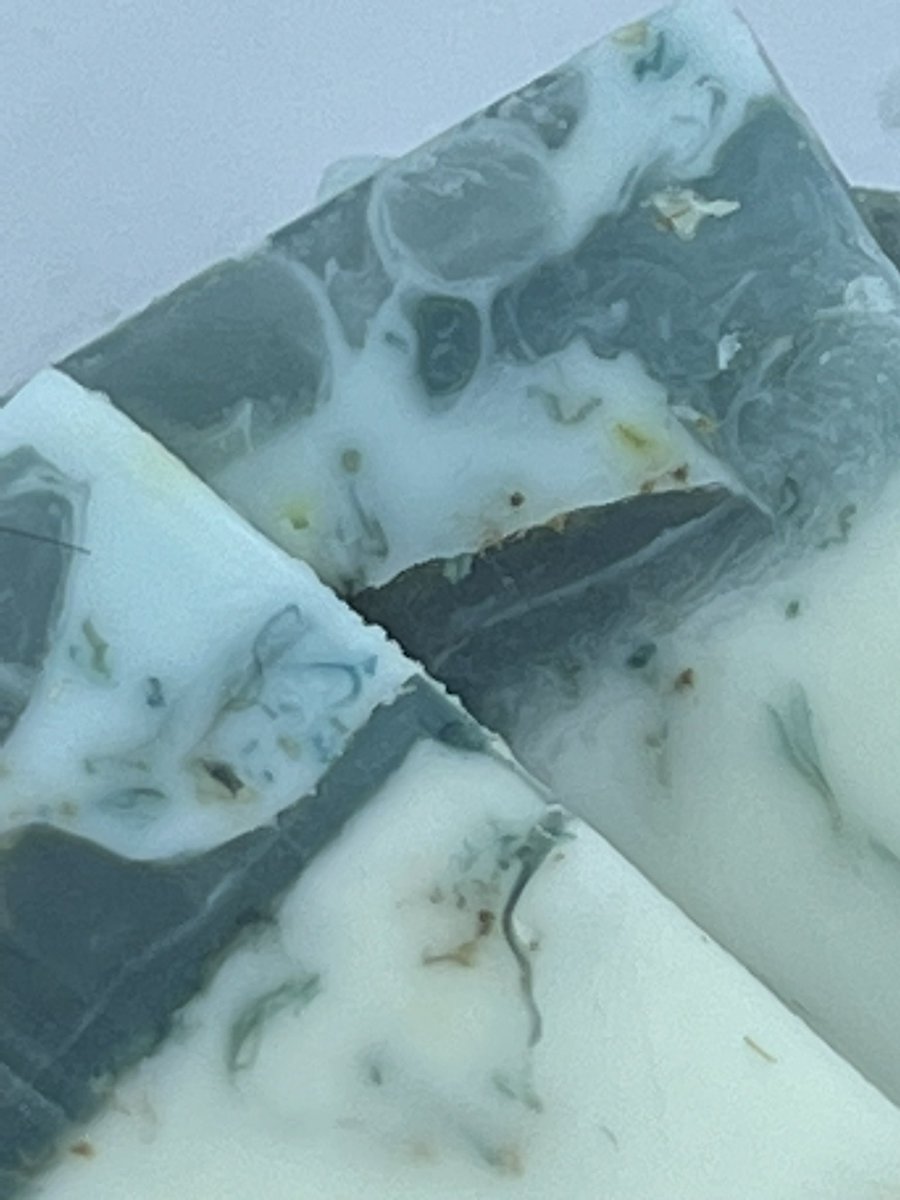 gentlenbare's tweet photo. 🚨 NEW PRODUCT ALERT!‼️🚨
Introducing our Ocean Waves Body Bar 😍

https://t.co/JTadq0zDPV

Gentle + Bare 

@gnbselfcare 
.
.
.
#gnbselfcare #soapmaking #soapmaker #soapbars #soaps #soap #blackownedbusinesses #blackownbusiness #soapshare #soapmaker #handmadesoaps https://t.co/cvxo5pELbq