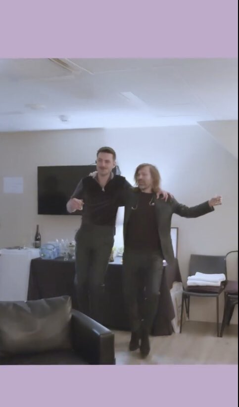 Cat_Louise_S's tweet photo. Dans exactement une semaine je serai à peu près dans cet état @jdoreofficiel dommage que ne puisse pas faire la teuf en backstage avec vous 🥳🥳#aiméeTour #Luxembourg 🔥🔥🔥💕💕 https://t.co/SqEwvKKVs1