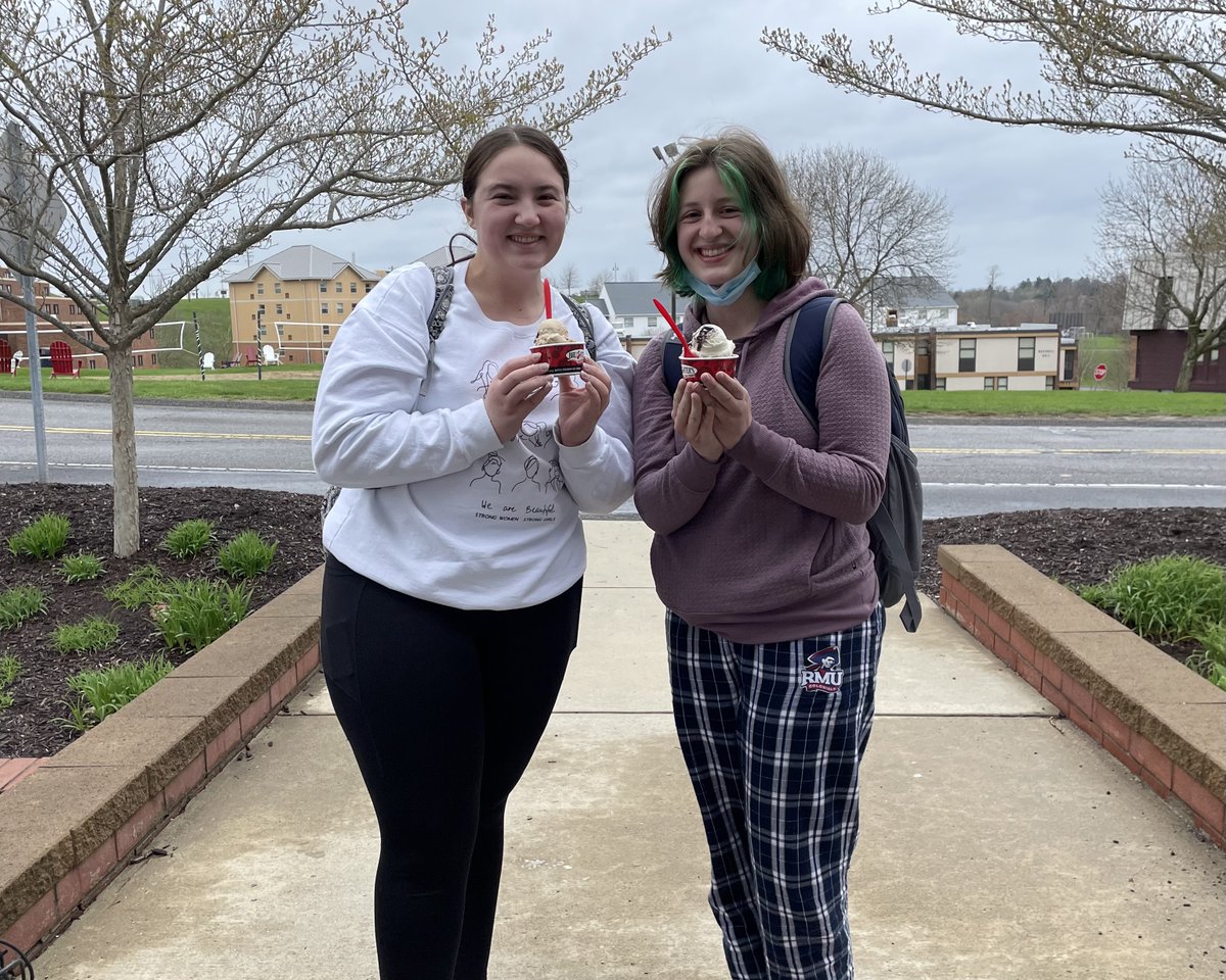 Robert Morris University tweet media