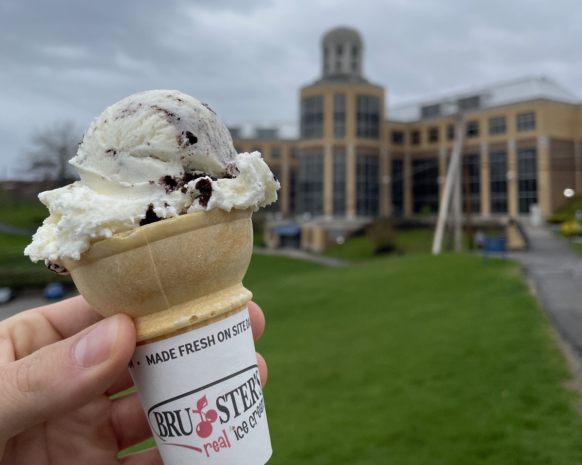 Robert Morris University tweet media