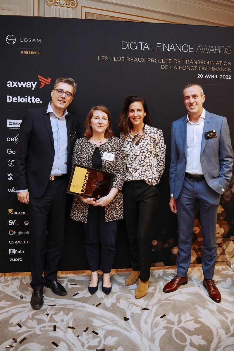 belcorporate's tweet photo. La finance au service de l'innovation ! Nous sommes fiers d'avoir reçu le Prix du projet de l’année 2022 pour notre vision de la finance en entreprise hier soir aux #DigitalFinanceAwards 🏆
 
Une vision qui rapproche finance &amp; RSE au service d'un modèle rentable et responsable 🤝 https://t.co/OKQsnbmBDR