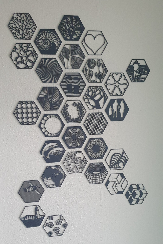 100hex tweet media