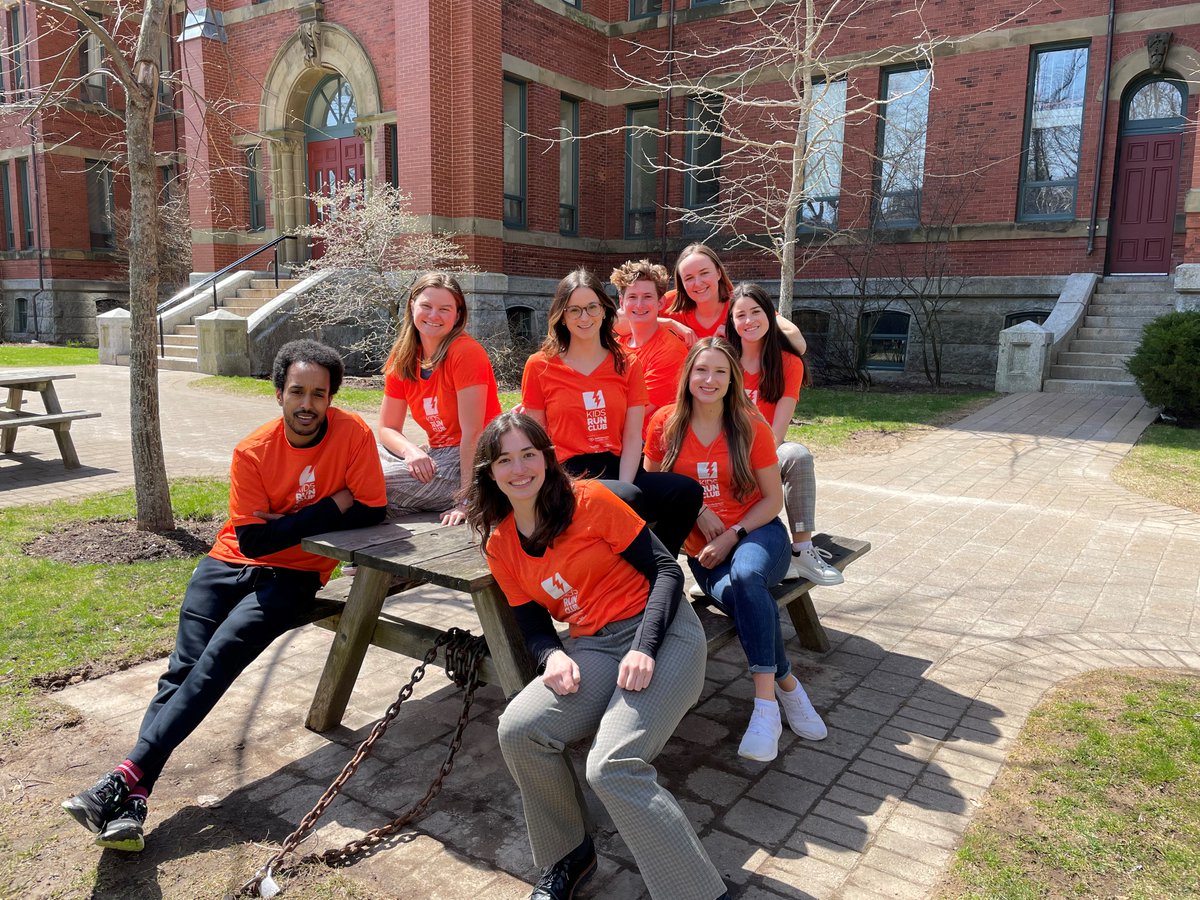 KidsRunClub_DNS's tweet photo. Shout-out to our AWESOME @DalMedSchool Kids Run Club coaches! We're so lucky to work with such dedicated medical students who volunteer their time to inspire and help kids build healthy habits to last a lifetime. ❤️ https://t.co/0QbkSIvtn5