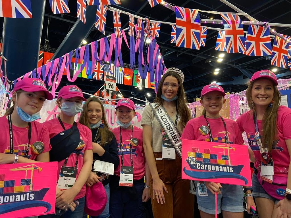 #FIRSTlikeagirl We were so pleased Miss Louisiana dropped by promoting women in STEM 👩‍🔬🤖