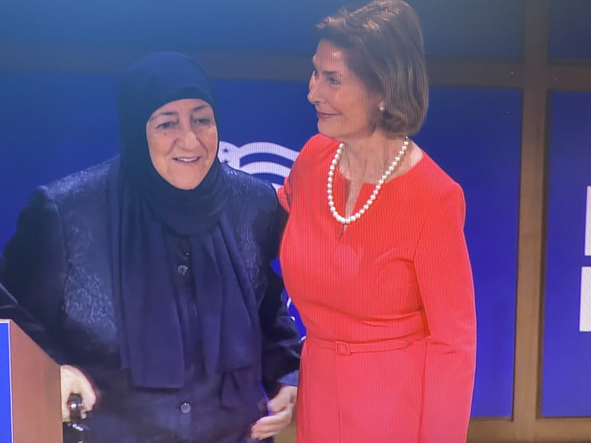 Our dear mother of education, thank you; you continue to shine light on the darkness in Afghanistan. Still you fight for our people, for our rights and speak for the women &amp; children in #afghanistan Congratulations <a href="/SakenaYacoobi/">Dr. Sakena Yacoobi</a> on your award #ForumOnLeadership <a href="/TheBushCenter/">George W. Bush Presidential Center</a>