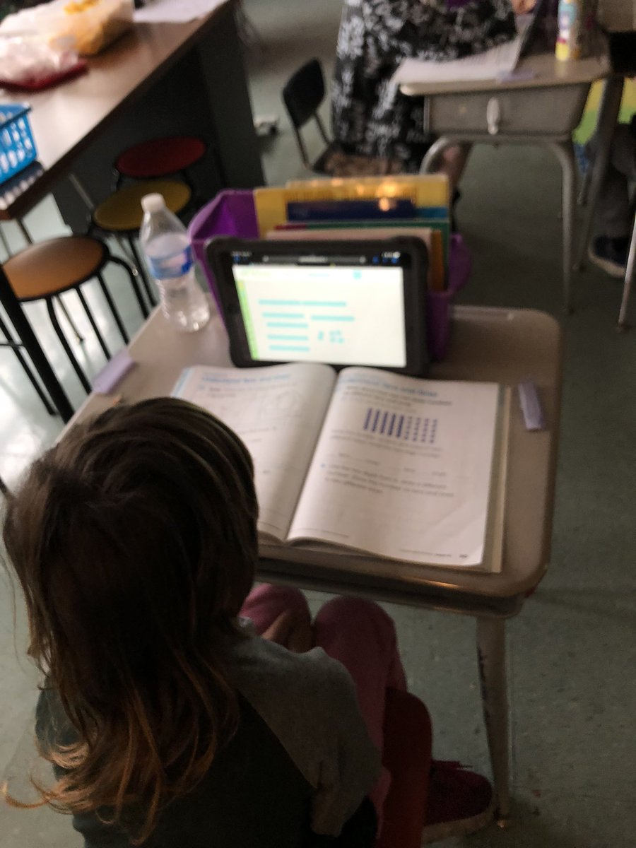 SchneiderIn1st's tweet photo. Love an opportunity to use virtual math manipulatives #timesaver https://t.co/2T8AW29VGY