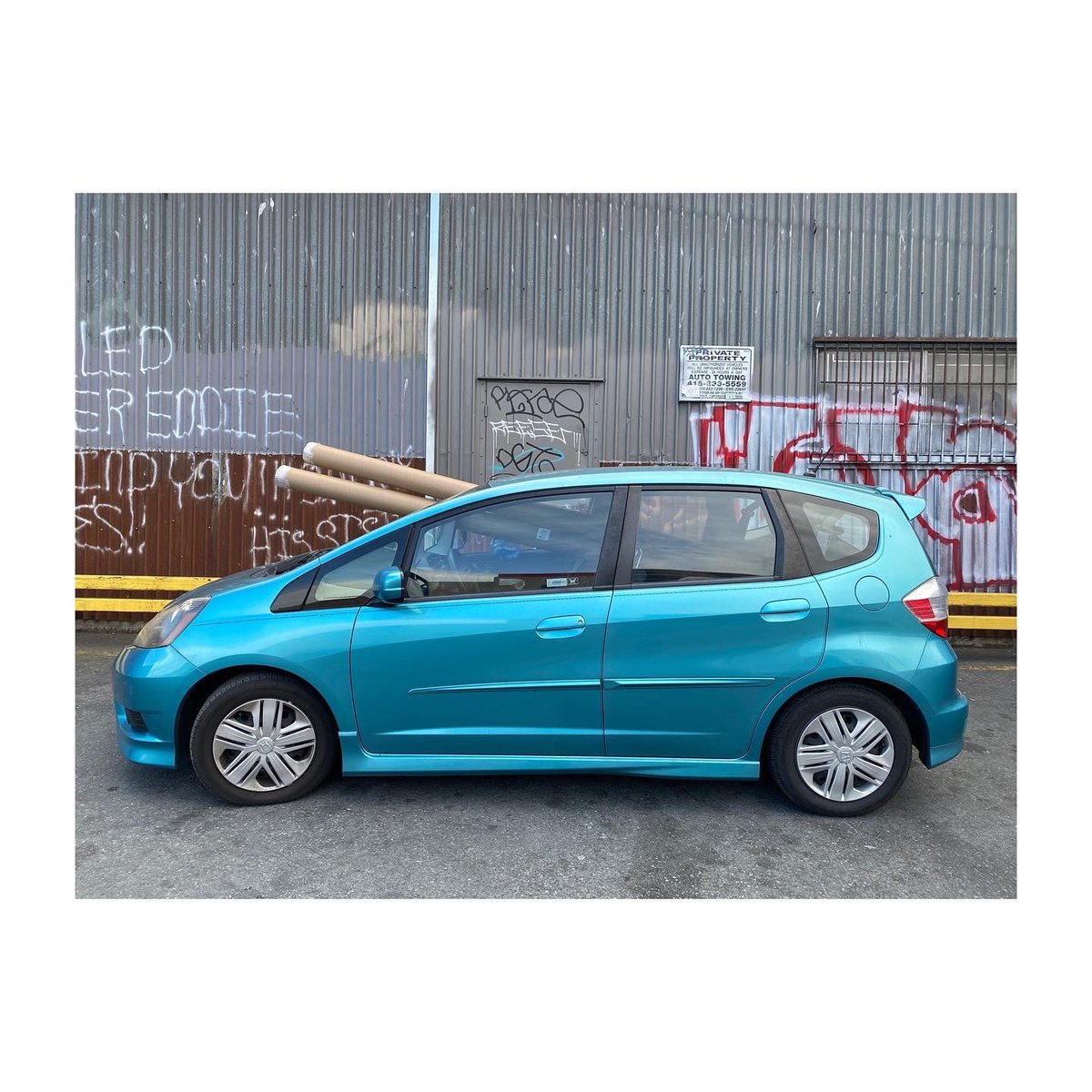 You can fit literally anything in this Honda.  #studiophotographer #honda