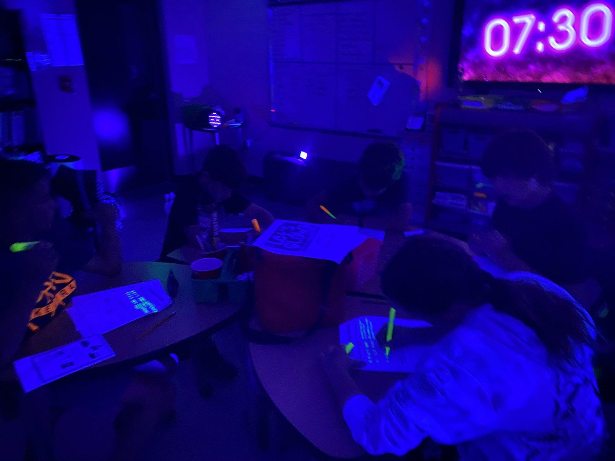 Glow Games review day <a href="/SandersSMES/">Sanders Mem Elementary, Pasco's 1st STEAM Magnet</a>