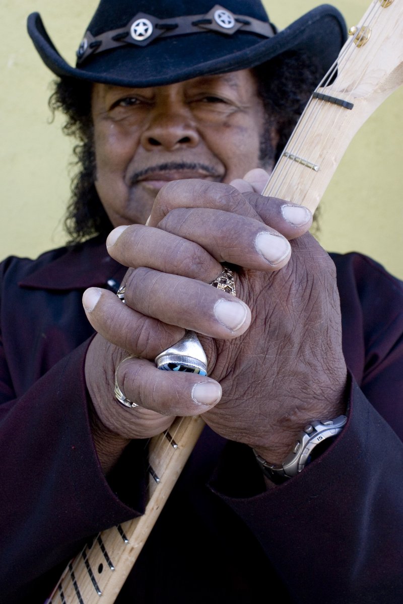 alligator1971's tweet photo. GUITAR SHORTY
SEPTEMBER 8, 1934 - APRIL 20, 2022

Award-winning master bluesman Guitar Shorty died on Wed, April 20, 2022 in LA, of natural causes. He was 87.  Read the full story here - https://t.co/M1YO0QrbVq #bluesmusic #obituary https://t.co/XyF6lbKidU