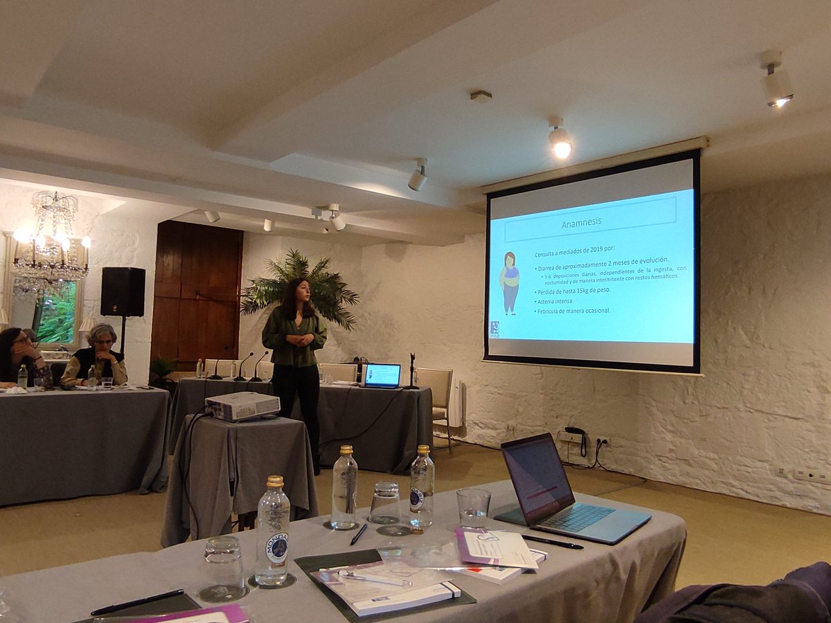 jmkadilla's tweet photo. Nuestra residente de digestivo  Dra. María Rodríguez   del Hospital Álvaro Cunqueiro en su  magnífica exposición en el concurso de casos clínicos de EIGA ( pancolitis ulcerosa con pioderma gangrenoso como MEI) https://t.co/b9pesN6hjN