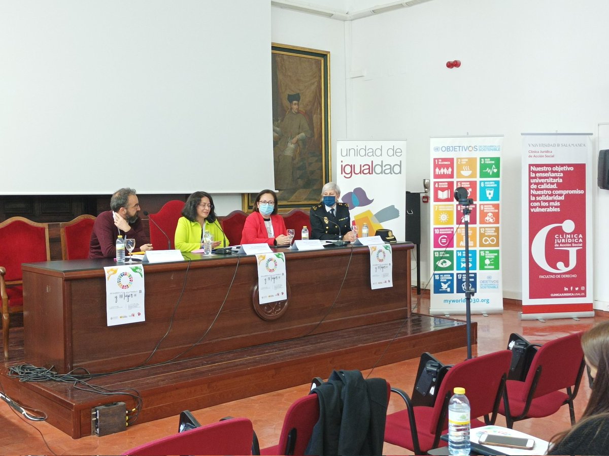 📝📉 Mesa redonda: Educación, Reducción de la desigualdad y Mujer.
 
<a href="/IgualdadUSAL/">Unidad de Igualdad</a> <a href="/clinicaJASUsal/">ClínicaJurídica USAL</a> <a href="/InstMujeres/">Instituto de las Mujeres</a> 

#ODS #Agenda2030 #Educación #Mujeres