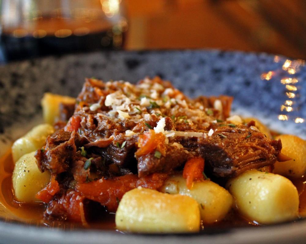 Explore dining options on The Landing in #FortWayne

visitfortwayne.com/blog/post/a-gu…

#SavorFW