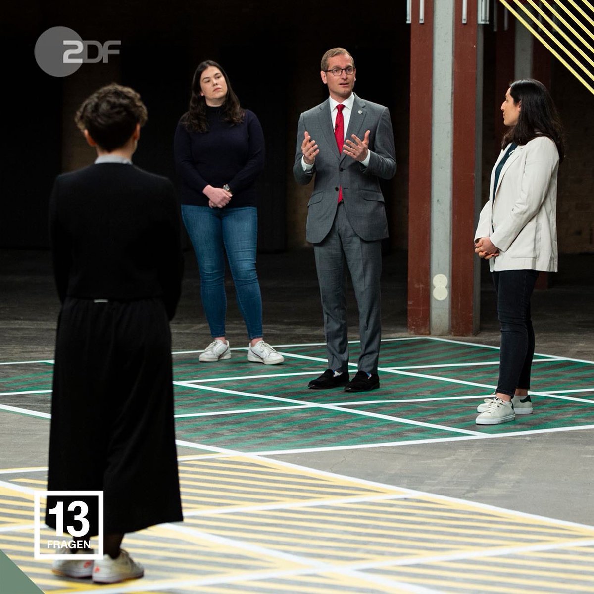 QuandtStefan's tweet image. 📺 #13Fragen @ZDFheute mit @salwahoumsi. „#Frieden, #Freiheit und #Demokratie sind keine Selbstverständlich. ▶️ Der Bund stellt Streitkräfte zur #Verteidigung auf.“ #Russland #Abschreckung #Sondervermögen #Zeitenwende: youtu.be/ungBGtmTAyw