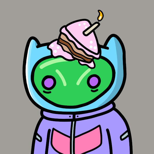 shroompyre's tweet photo. I didn't get one of those weird owlbirds but still had an epically minty weekend 🥬!  Between  @ToxicSkullsClub &amp; this new roomie from @SpacebooNFT, I'm feeling like I cracked the code.  Both projects going to the moon, not too late to get in! LET THEM EAT CAKE!!  WAGEC!🚀📈🥮 https://t.co/lK7MI2DHBo