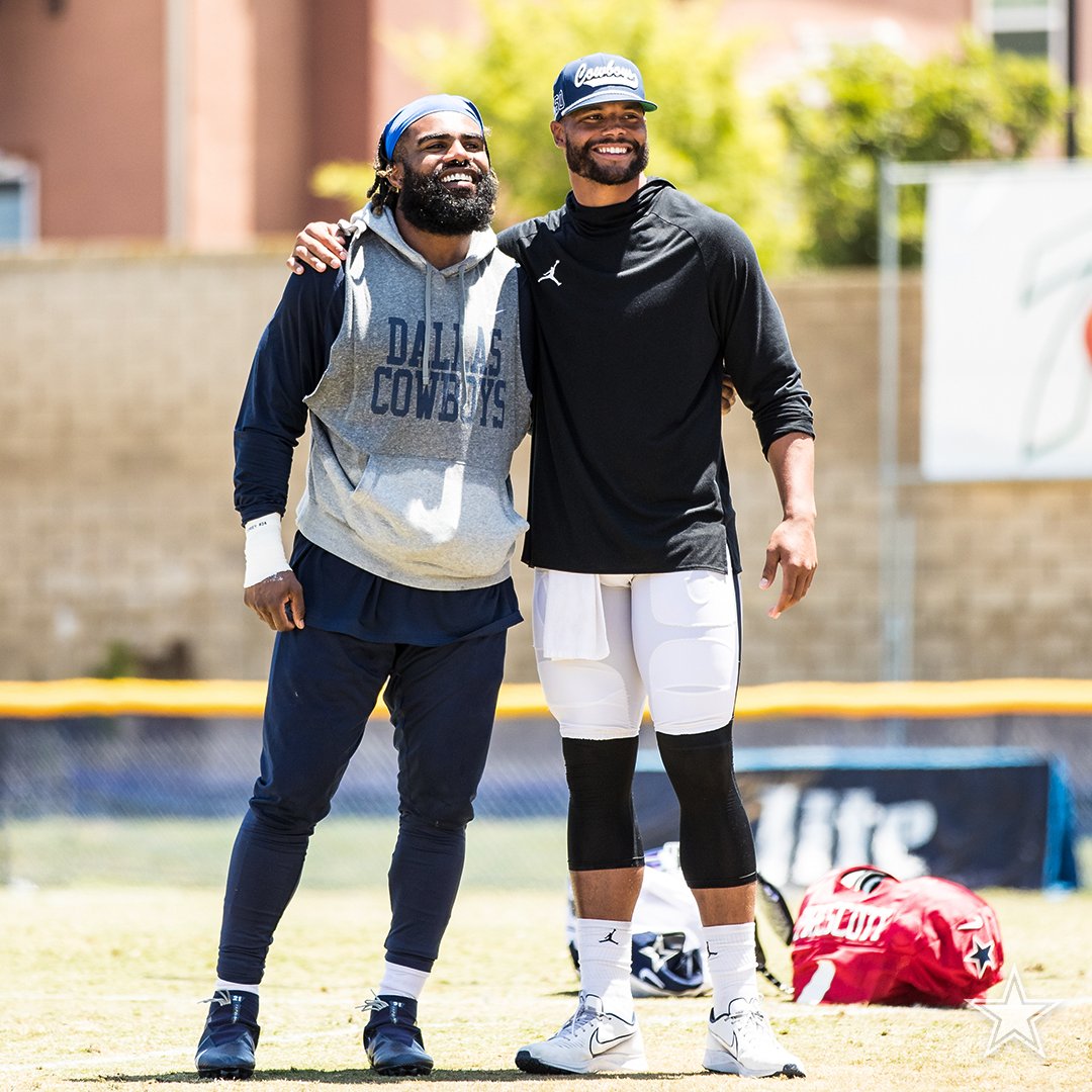 dallascowboys's tweet photo. Happy 4️⃣-2️⃣1️⃣ Day! 🏈⭐️

#DallasCowboys https://t.co/zoydvP4sqy