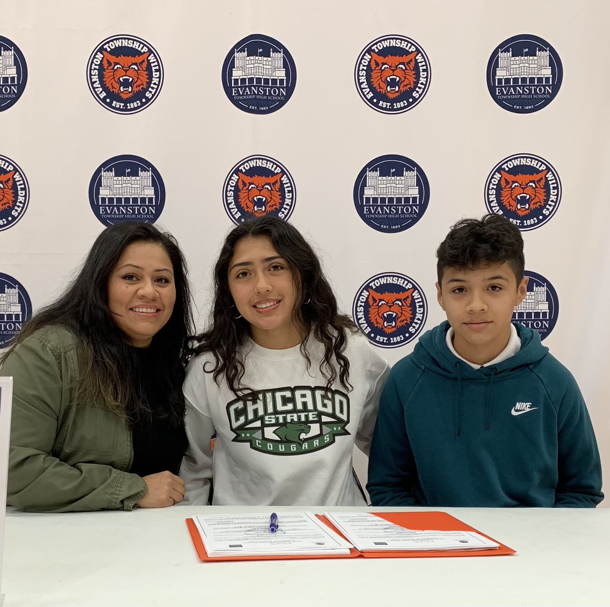Congratulations &amp; #MaxEffort to Nahla Dominguez on her commitment to attend school and continue playing Soccer at Chicago State University!!! 
#Kits2College #SigningDay
<a href="/the_evanstonian/">The Evanstonian</a> <a href="/EvanstonPatch/">Evanston Patch</a> <a href="/EvRoundTable/">Evanston RoundTable</a> <a href="/ETHSWildkits/">Evanston Township High School</a> 
<a href="/GoCougarsWSO/">Chicago State Women's Soccer</a> <a href="/ETHSGIRLSSOCCER/">ETHS GIRLS SOCCER</a>