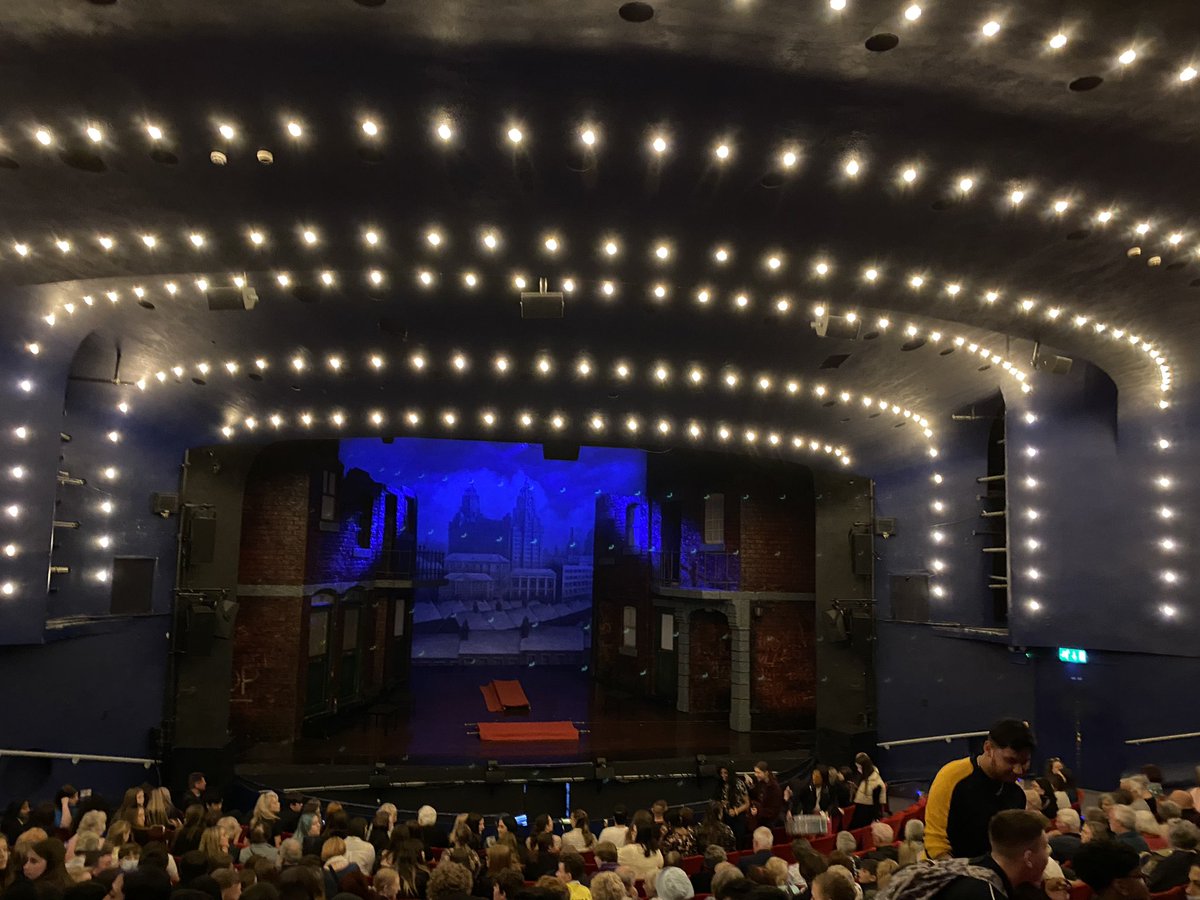 Miss Smith English tweet media