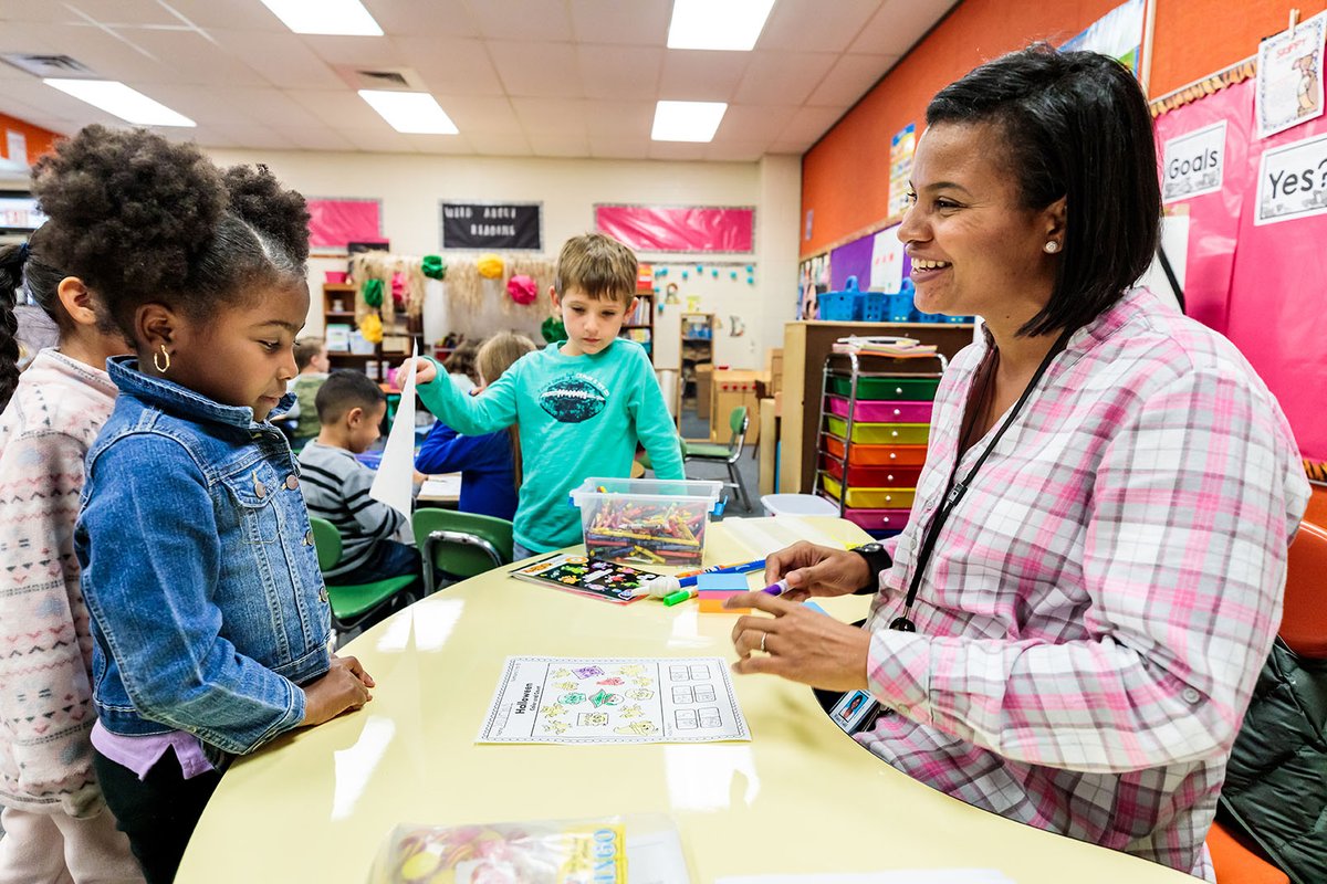 📣  Unable to make it to yesterday's Spring Job Fair? There is a still another chance to meet with principals and hiring managers. We are holding a Virtual Teacher Job Fair on Thursday, May 5, 4 to 6 p.m. Learn more and register to attend: bit.ly/3v5vxVE