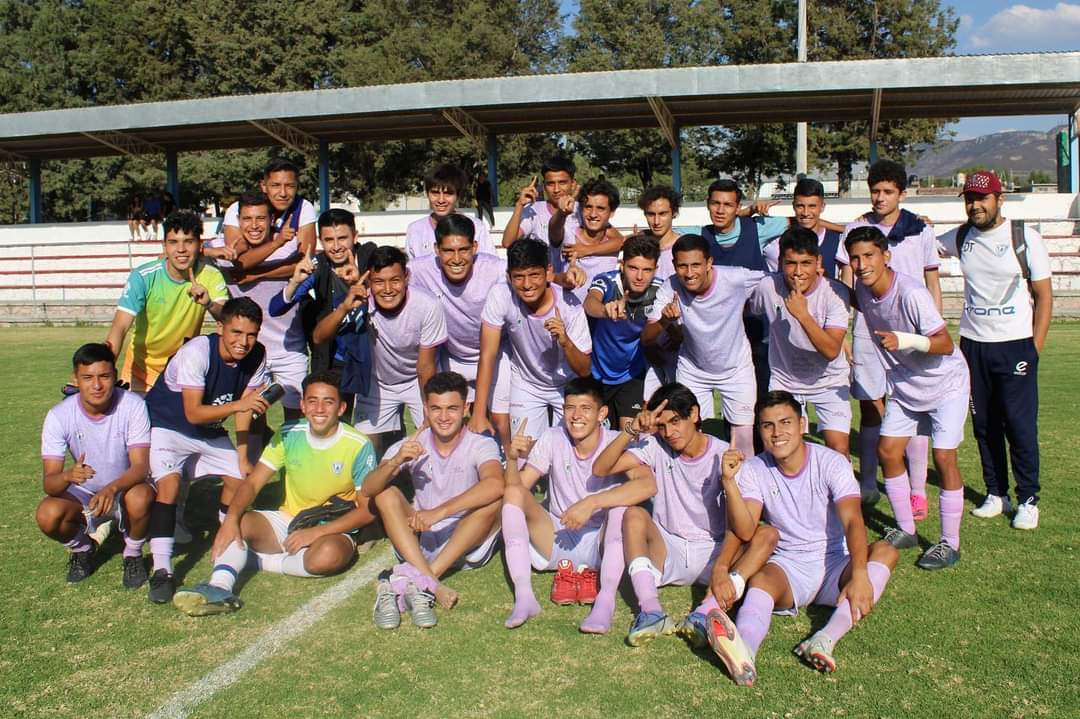 En la <a href="/LigaTDP/">Liga TDP</a>, <a href="/Titanesqro/">Titanes de Queretaro</a> llega a liguilla enrachado con 28 juegos sin perder, está vez ganó 4-0 a Strikers , aquí la nota completa⚽🎙️