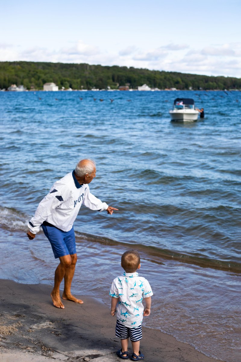 LimestoneBoats's tweet photo. From everyone here at Limestone® Boats, we'd like to say Happy Earth day. What an incredible privilege it is to share such a beautiful planet with you. As you head into this weekend we hope you remember the importance of keeping the Earth clean and healthy for future generations! https://t.co/MnyAXuvqVI