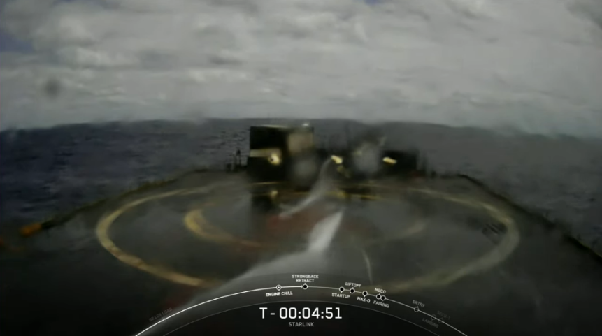 FronteraSpacial's tweet photo. ⏰ ¡T-3 minutos!

El #Falcon9 está listo para despegar con 53 satélites Starlink a bordo. Ojo para quienes están en España, si todo va bien habrá sorpresas que mencionaremos más adelante 🇪🇸 https://t.co/8H0tKgb5wy