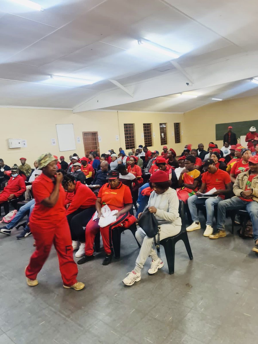 mmokausem's tweet photo. We have just concluded a reporting meeting with structures of ⁦@EFFSouthAfrica⁩ here in Tshwane ahead of the Freedom Day Rally to be addressed by the Commander In Chief and President of the Economic Freedom Fighters. https://t.co/EEpo5IO74j