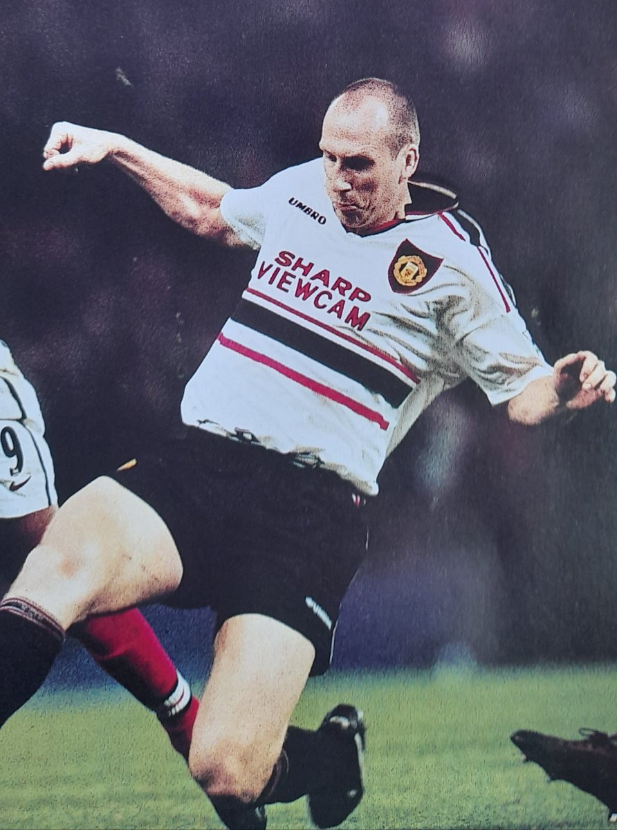 YesterdaysStars's tweet photo. ๐พ๐ช Jaap in a United kit #TheDutchConnection ๐พ๐ช https://t.co/SSQWAtYYNH