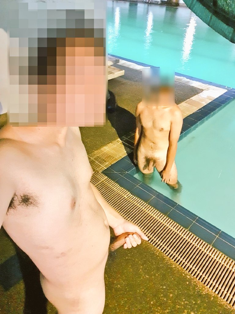 Mzbear69's tweet photo. หาเพื่อนไปสระ���้าบ ผมไปกับแฟน2คน อยากมีเพื่อนใหม่ๆ แล้วก็ให้แฟนผมอมควยได้ 😁
#จจร #สจจร https://t.co/1Iq9BCdLzm