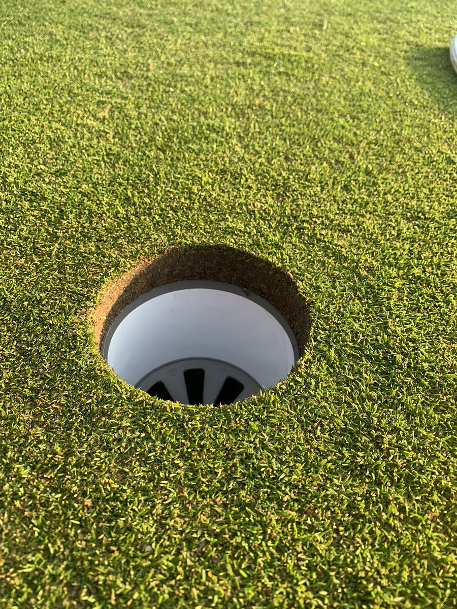E_Beard_GK's tweet image. Loving the new hole cups, pins, and flags. Adds real class to an ever improving course and great to have continued investment from @WalmleyGC 👍👌@jamiebrooks_GK @PinseekerGolf