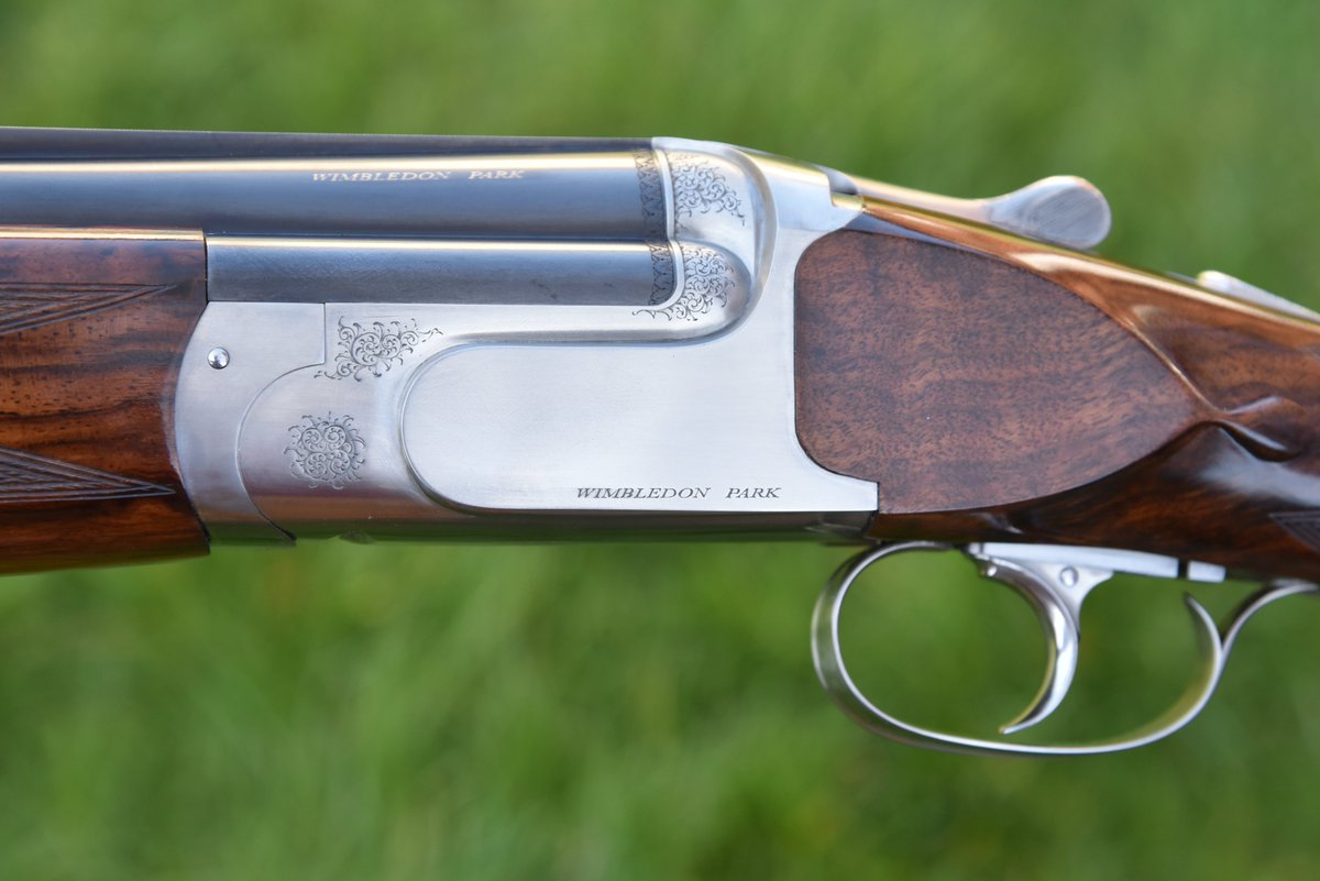 YardleyShooting's tweet photo. Shot an interesting gun today: the new 'Wimbledon Park' being offered by Stephen Murray ex of James Purdey (& the man who helped develop the Purdey Sporter). The new gun is made in association with Perugini & Visini as was the Purdey Sporter. It shot well. #PositiveShooting https://t.co/CLW6Ofz9QO
